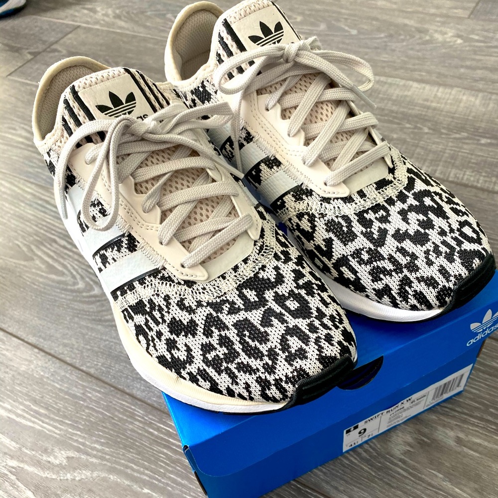 Adidas -Women’s Swift Run